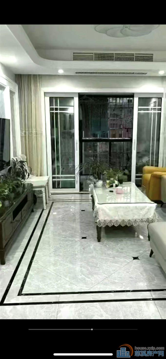 白彭小区122平黄金楼层带车位精装新