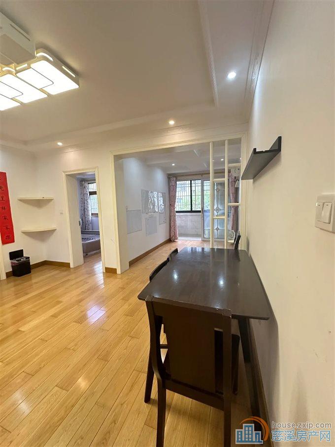 孙塘新村 82.5平 精装 满两年