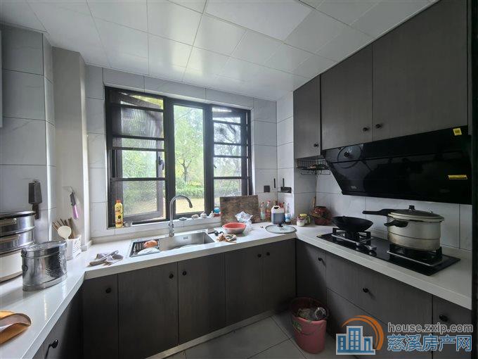 红星天铂佳苑 洋房一楼带花园  送双车位