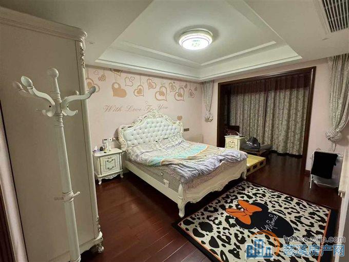 嘉景园182平+车位储藏间精装修直接房源