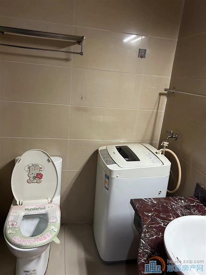 富丽湾2室精装拎包入住2100元直接钥匙