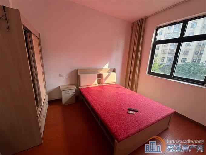 梅林苑 精装洋房 带车位 满两年