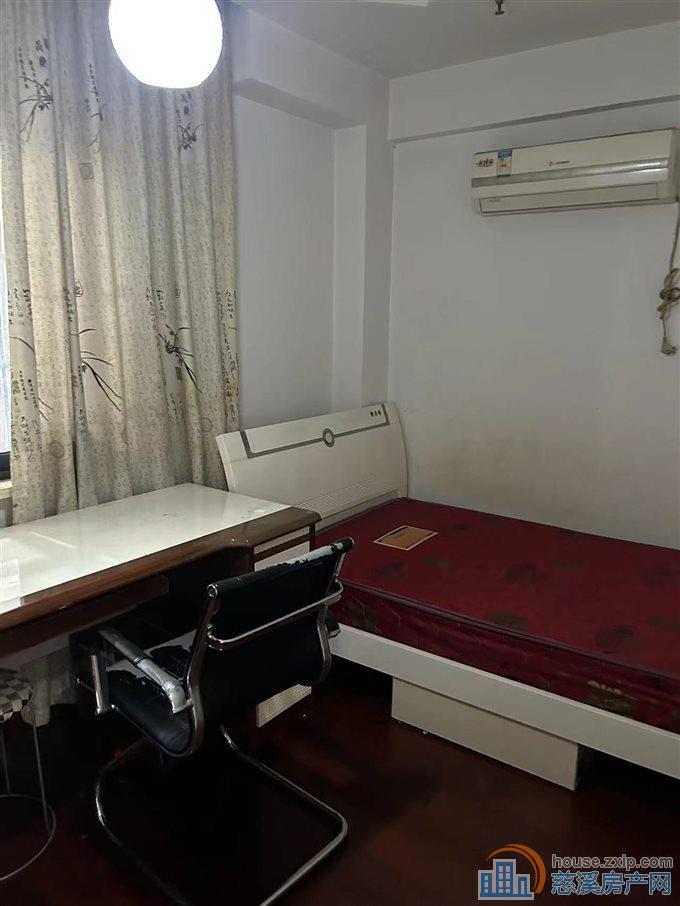 富丽湾2室精装拎包入住2100元直接钥匙