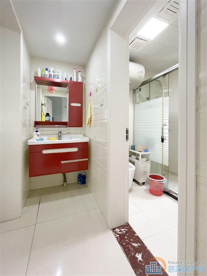 白金湾 精装136平138.8万黄金楼层