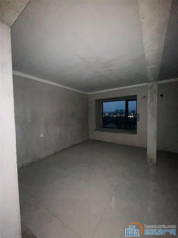 悦翠云庭小区98平135万刚需户型