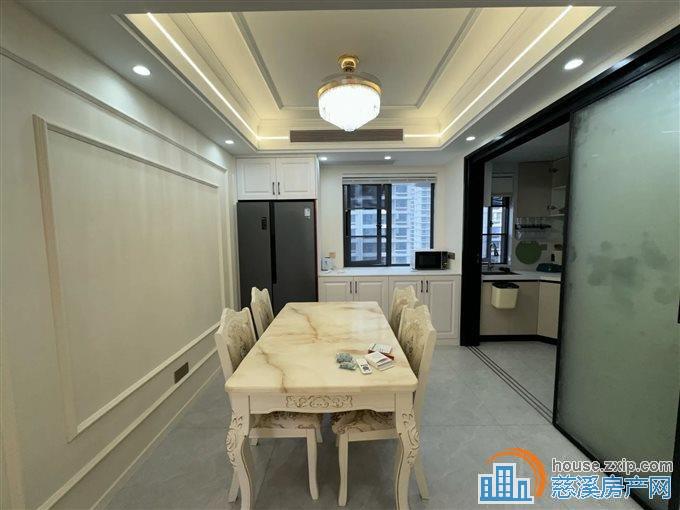 悦未来精装修240万,143平