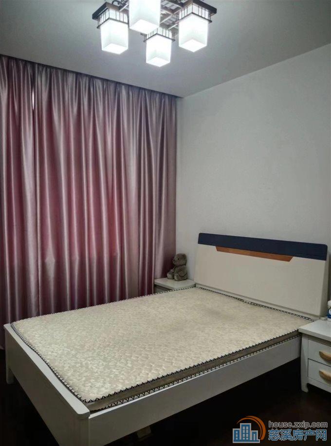 剑南家园别墅四室二厅精装4500元