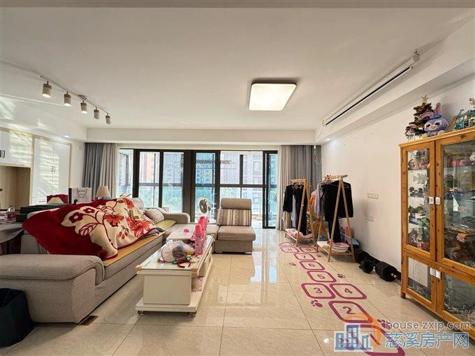 俯院江南南区143平280万带车位