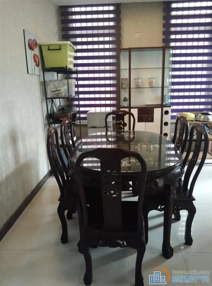 剑南家园别墅四室二厅精装4500元