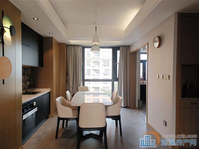 梵石花园 电梯房精装 楼栋位置好 有车位