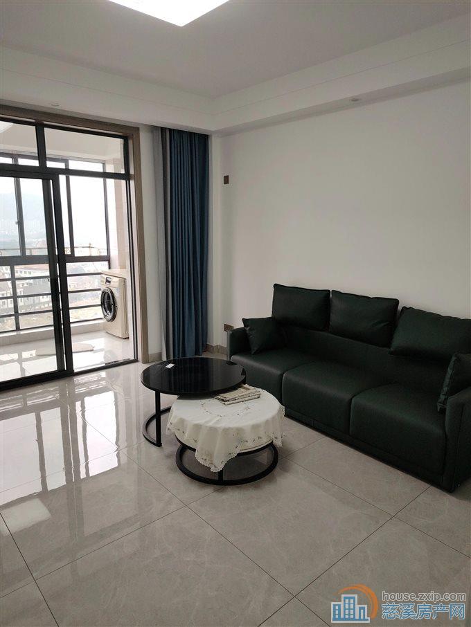 鸣北小区 全新精装 送车位杂物间