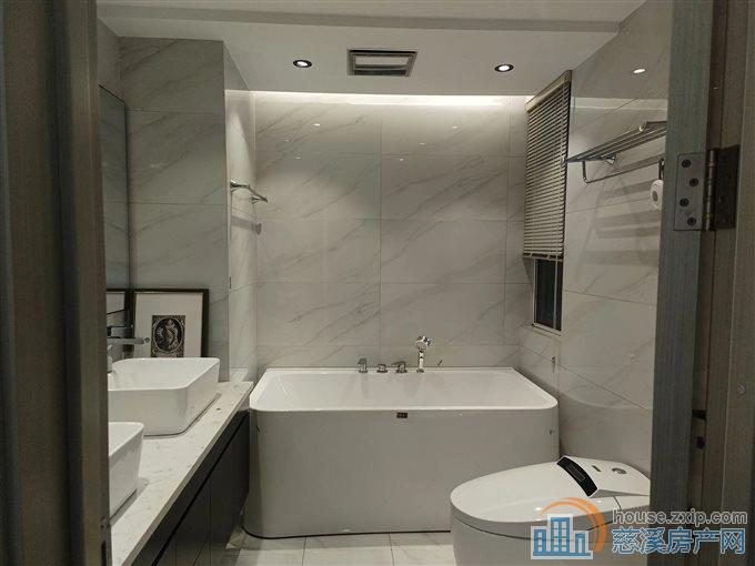 梵石花园 电梯房精装 楼栋位置好 有车位