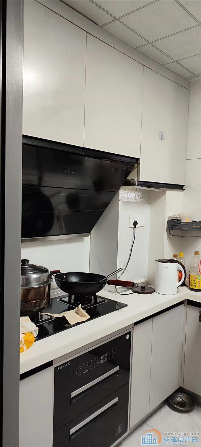 双和家苑一期87平方精装两房135万