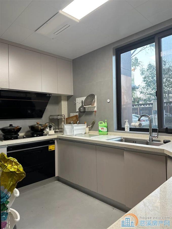 锦尚府143平265万全新精装修