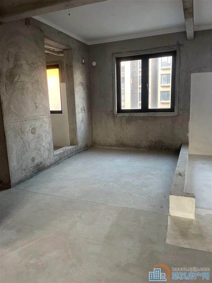 新力帝泊湾洋房，127平方带车位145万