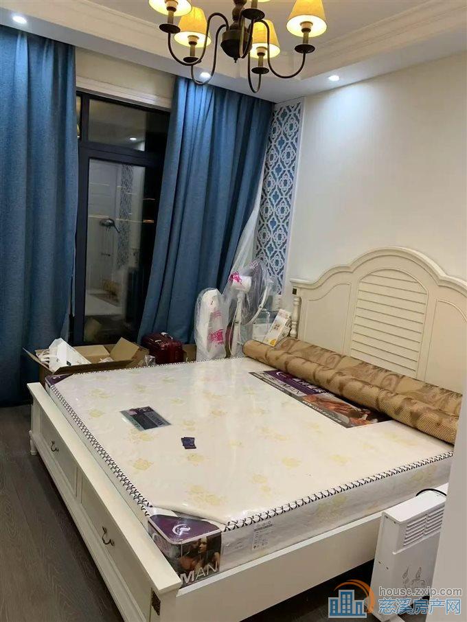 新潮塘南苑精装修带车位160平206万