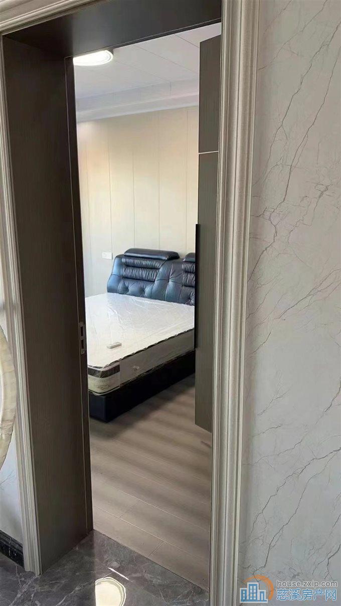 嘉景园138平赠送精装新带车位储物间