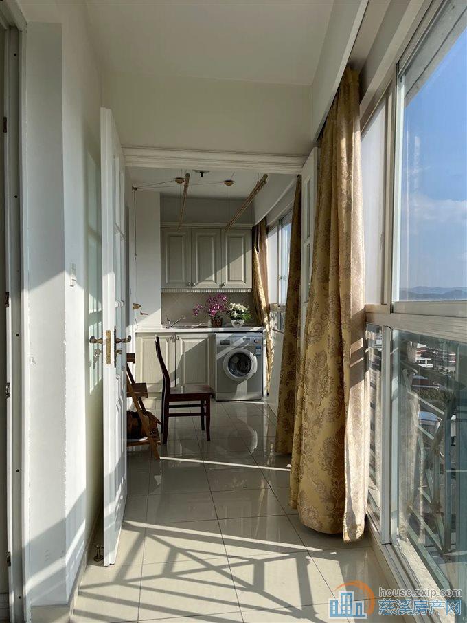 东方明珠 豪装空置 拎包入住