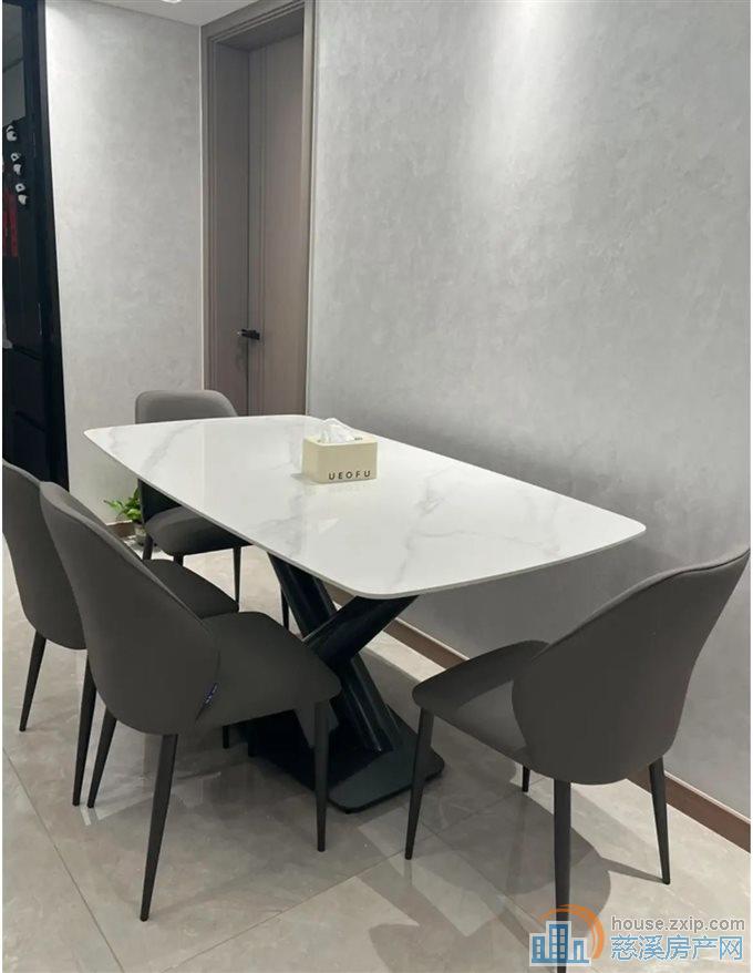 青樾府豪华装修130平185万带车位