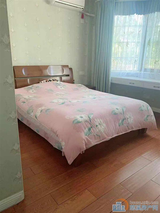 亏本东兴苑北区1楼114平+架豪华160