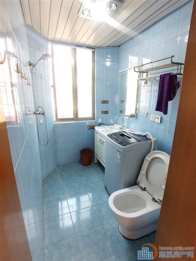 金山新村4楼 60平+储藏间精装直接钥匙