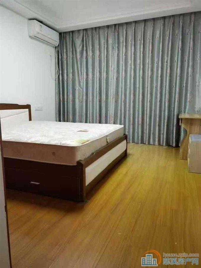 急金旦花园多层1楼95平+车库162.8
