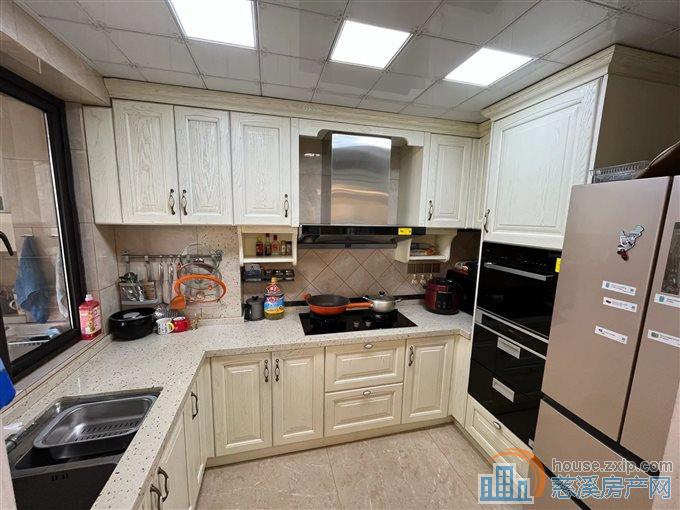 绿城惠园138平精装带大车位180万有余