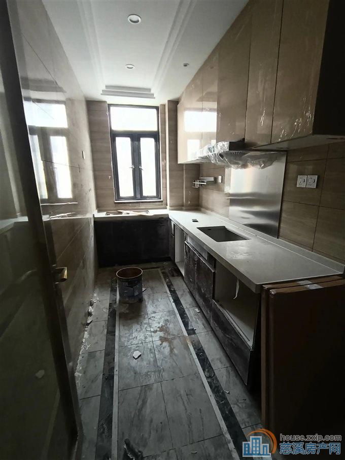 洋房恒大河悦府145平方133万