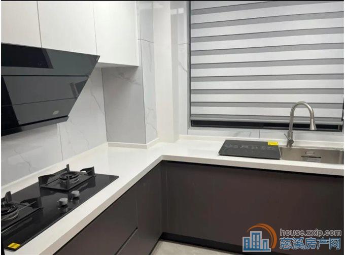 青樾府豪华装修130平185万带车位