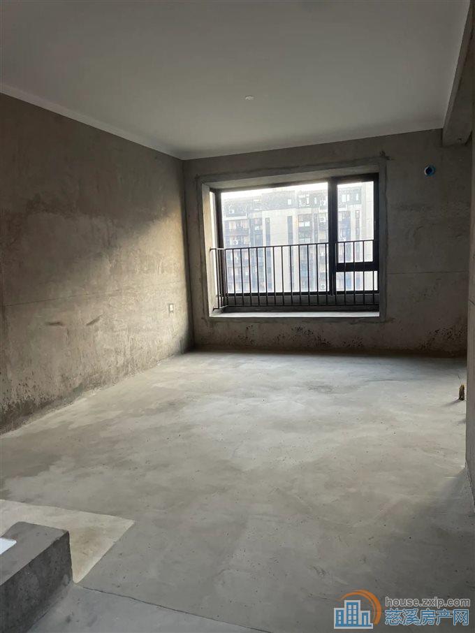 新力帝泊湾洋房，127平方带车位145万