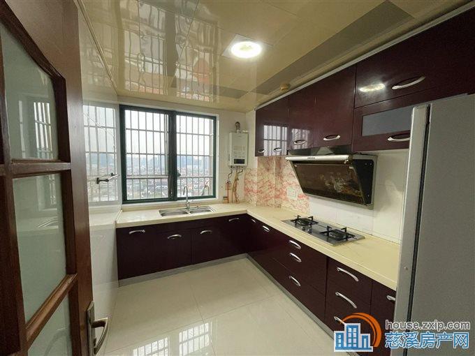 丽都苑 精装128平148万带车位