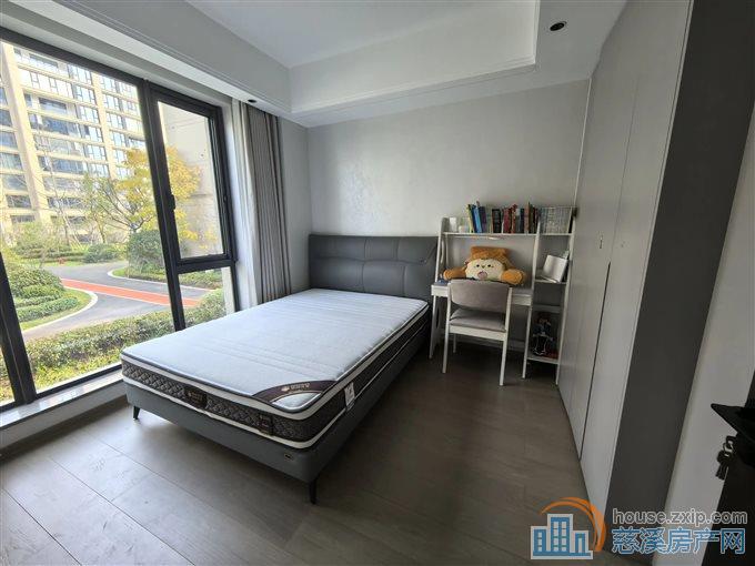 溪上旦山府176平精装395万