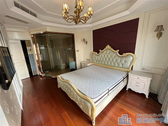 绿城惠园138平精装带大车位180万有余