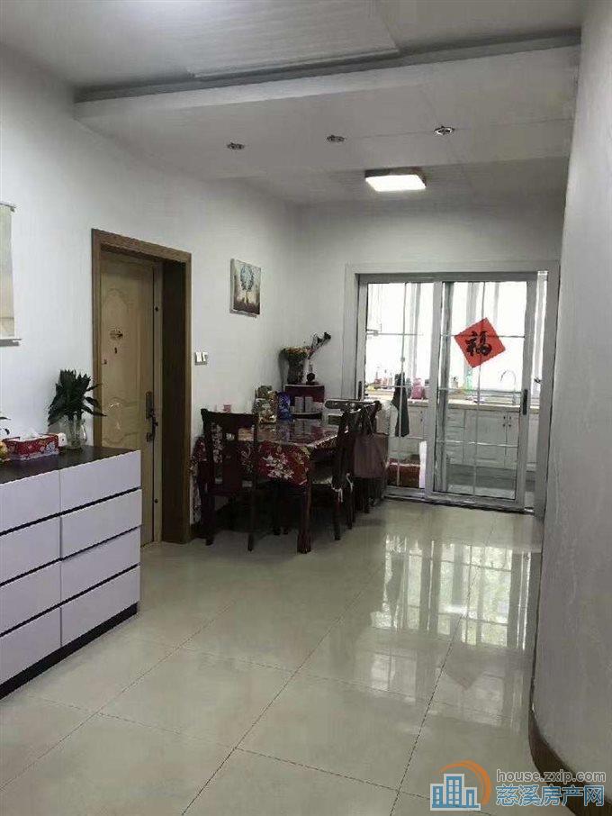 东兴苑北区  精装修 带地下车库 满两年