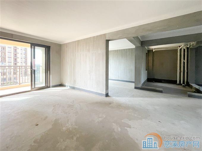 江滨之城196平253万