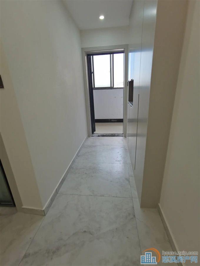 双和家苑 精装没住过92平136万