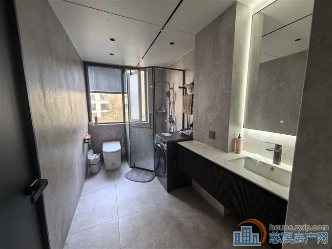 溪上旦山府176平精装395万