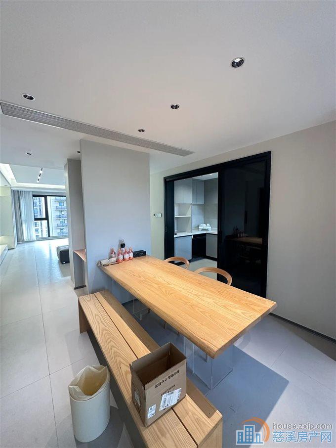 青樾府168平五开间朝南精装带车位