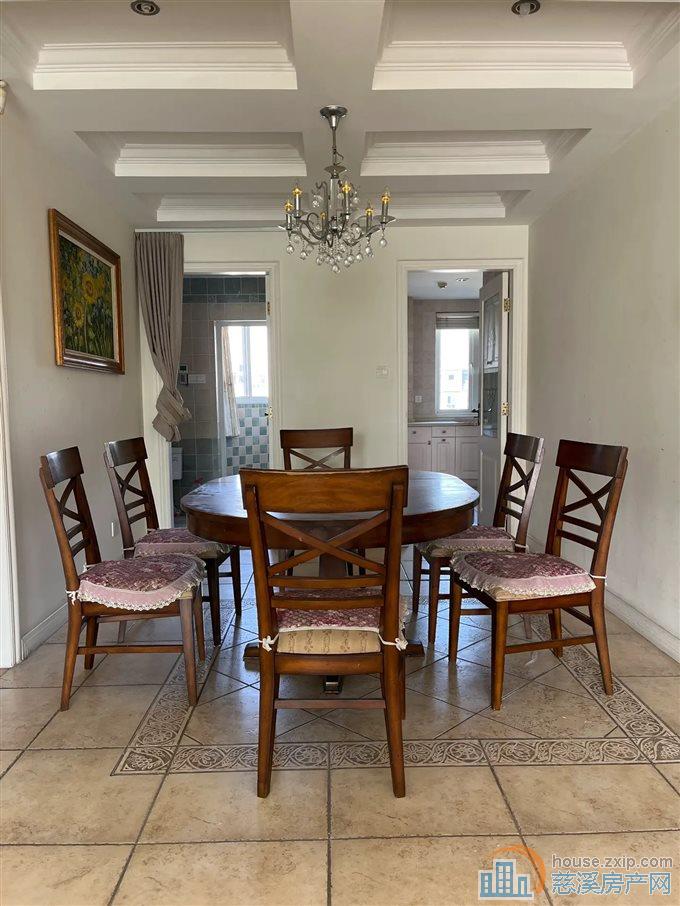 东方明珠 豪装空置 拎包入住