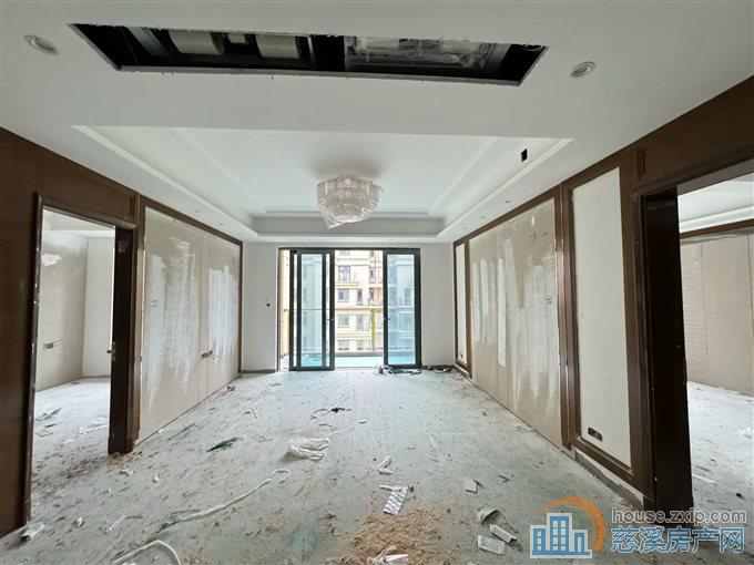 洋房恒大河悦府