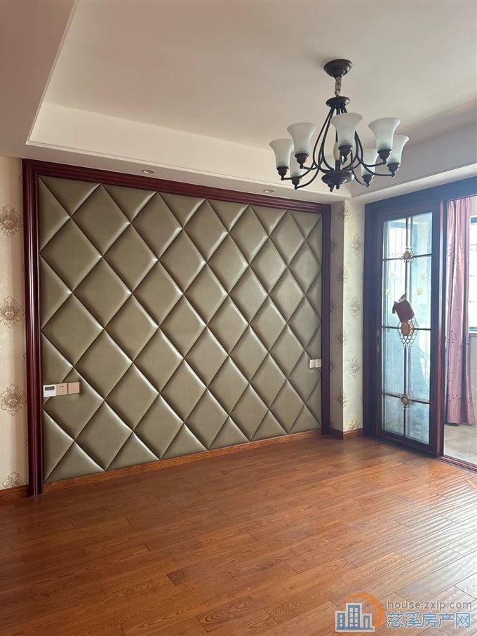 丽都苑128平165万带车位婚装