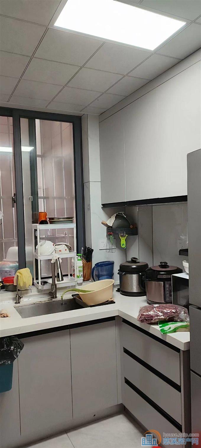 双和家苑一期87平方精装两房135万