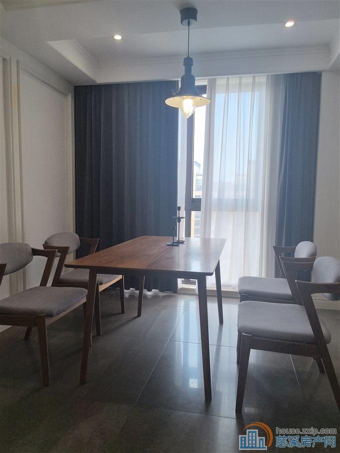 复地一期 豪华装修 家电家具全送