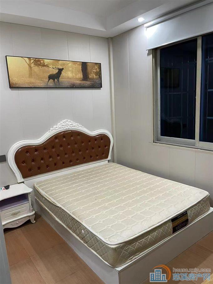 金山新村精装单身公寓750-800可月付