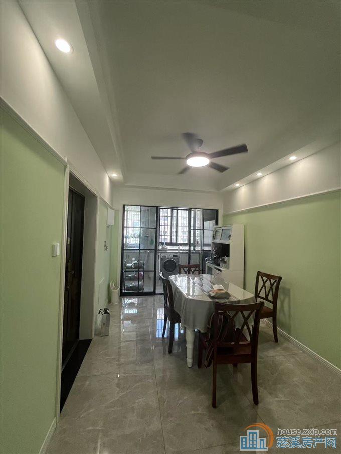 特价急售鸣北小区自住豪华装修带车位储储物