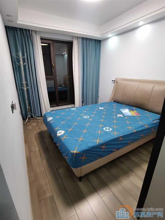 特价急卖中海湖心半岛三室两卫精装直接房源