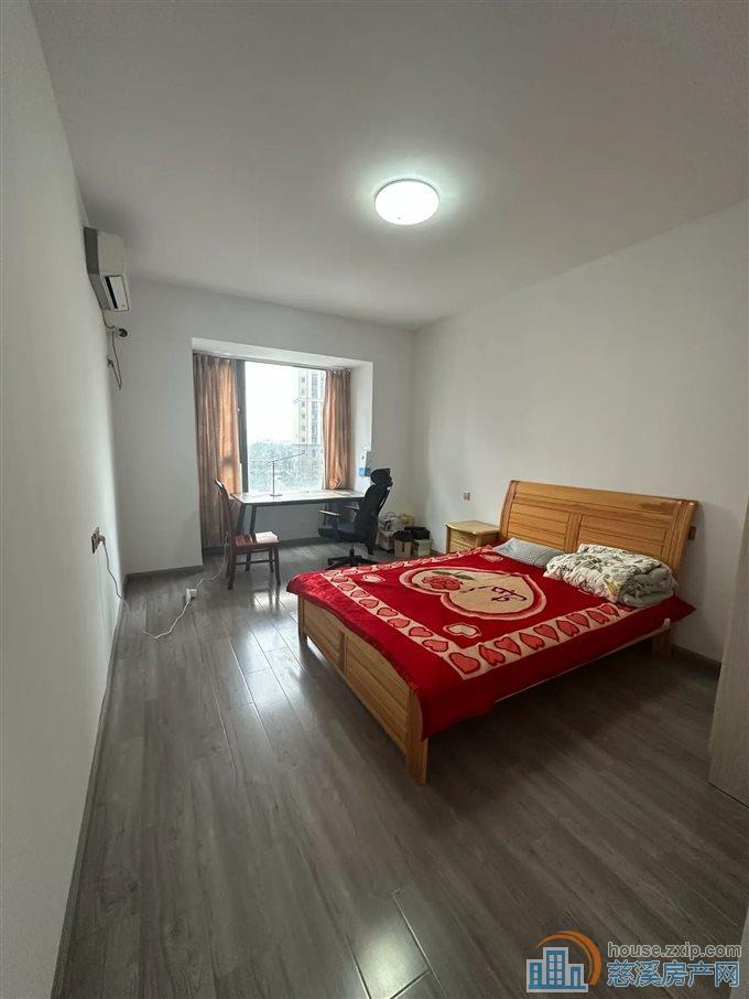 悦华府  简装 独门独厅 赠送面积多