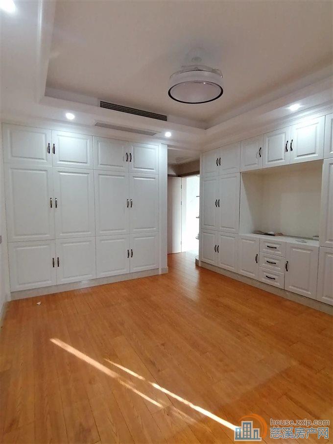 金仕华庭 精装洋房123平208万