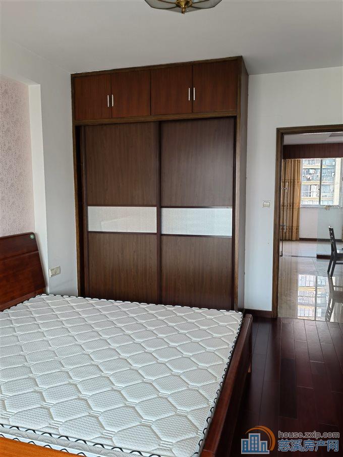 古塘秋月200平方+车位精装修228万