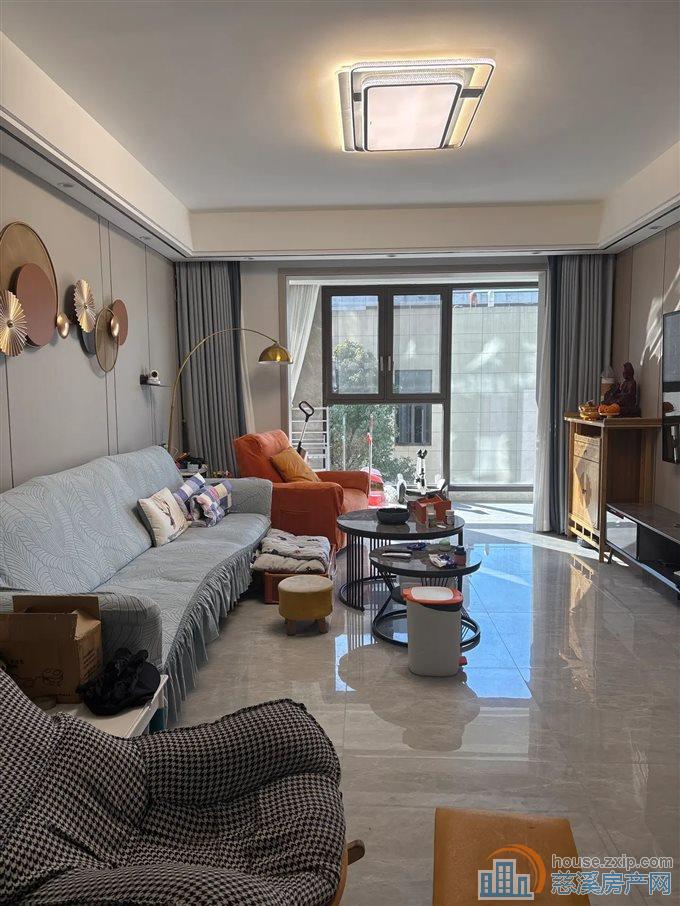 精装天铂佳苑130平160万